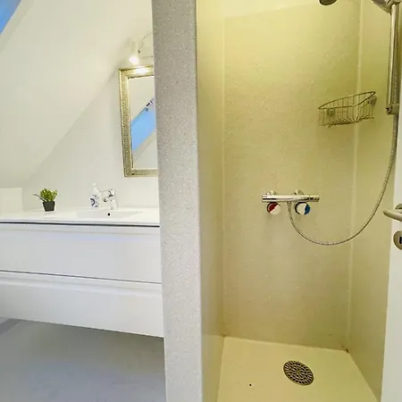 Aday - Modern 2 Bedroom Charming With Public Parking Ольборг