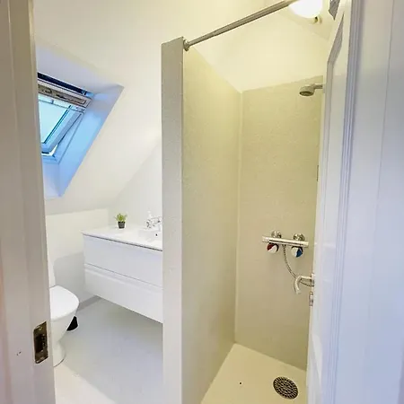 Aday - Modern 2 Bedroom Charming With Public Parking Ольборг