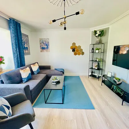 Aday - Modern 2 Bedroom Charming With Public Parking * Ольборг