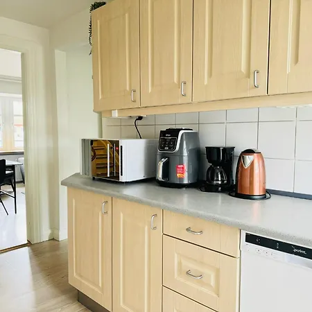 Апартаменты Aday - Modern 2 Bedroom Charming With Public Parking Ольборг