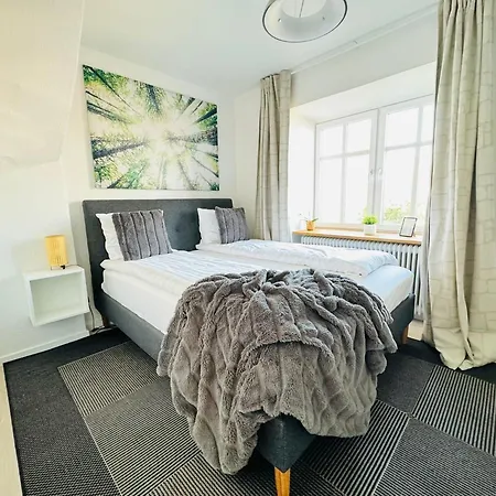 Aday - Modern 2 Bedroom Charming With Public Parking Ольборг