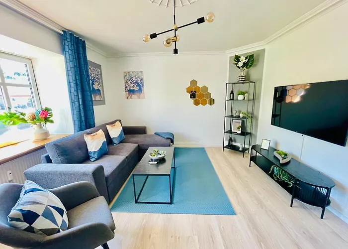 Aday - Modern 2 Bedroom Charming With Public Parking * Aalborg
