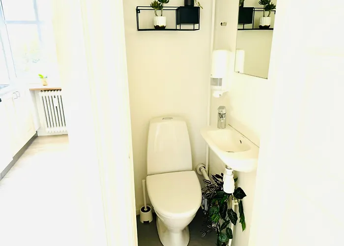 Aday - Modern 2 Bedroom Charming With Public Parking *